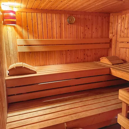 2 Mit Sauna *